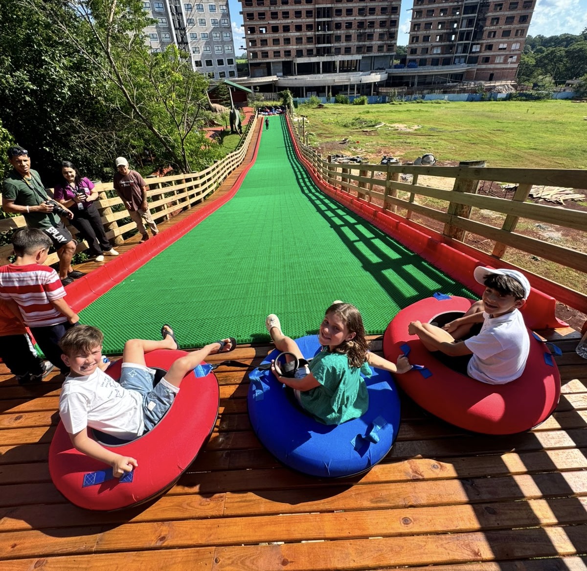 Férias: Tubing é a nova atração do Complexo Dreams Park Show em Foz do Iguaçu