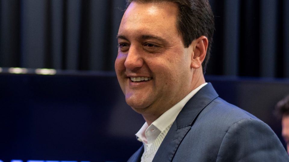 Ratinho Junior chega a 85,5% de aprovação no Paraná
