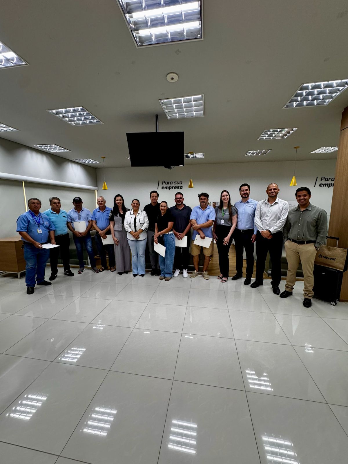 Sicredi Vanguarda formaliza parceria com o Sindtaxi e fortalece a mobilidade urbana em Foz do Iguaçu