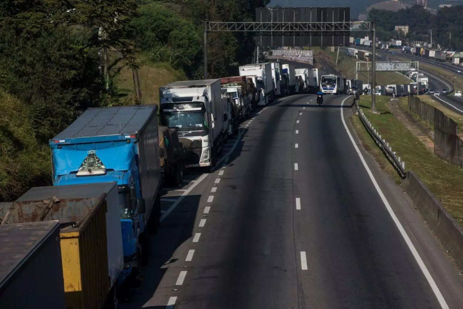 Ameaça de greve dos caminhoneiros volta ao radar e pressiona governo Lula em ano eleitoral