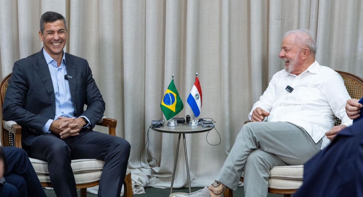 Brasil e Paraguai retomam discussões sobre tarifa de Itaipu após reunião entre Lula e Peña