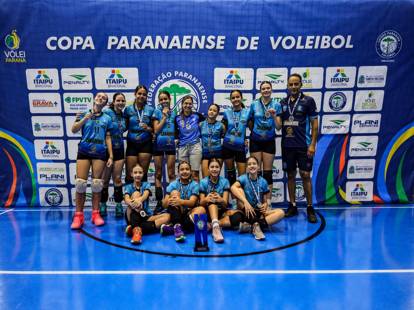 Vôlei feminino de Foz conquista ouro e prata na Copa Paraná e reforça força das categorias de base