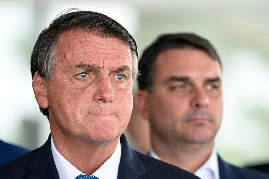 Bolsonaro sob restrições: entenda o que determina a prisão domiciliar temporária