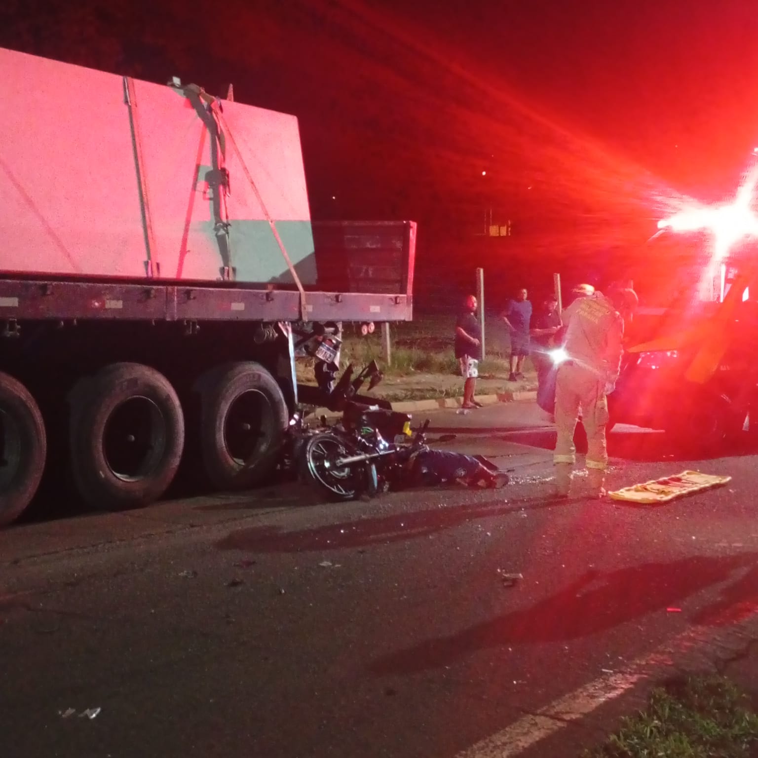 Motociclista morre em grave acidente na Avenida Mário Filho, em Foz do Iguaçu