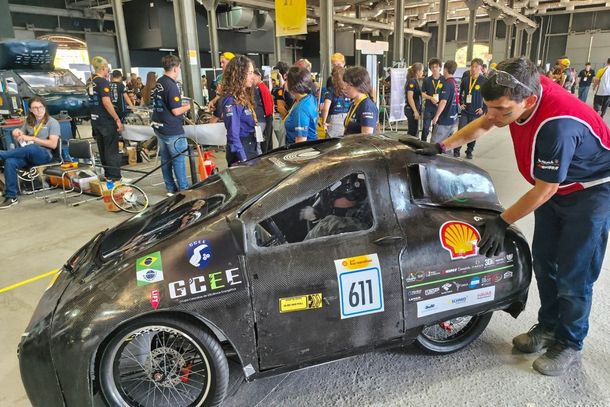 Estudantes de Foz vão representar o Brasil nos EUA com carro movido a hidrogênio
