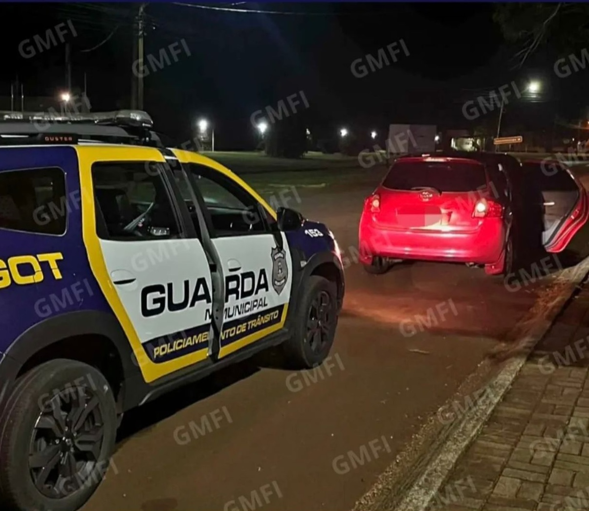 Guarda Municipal prende suspeito escondido no mato após tentativa de furto de caminhonete em Foz do Iguaçu