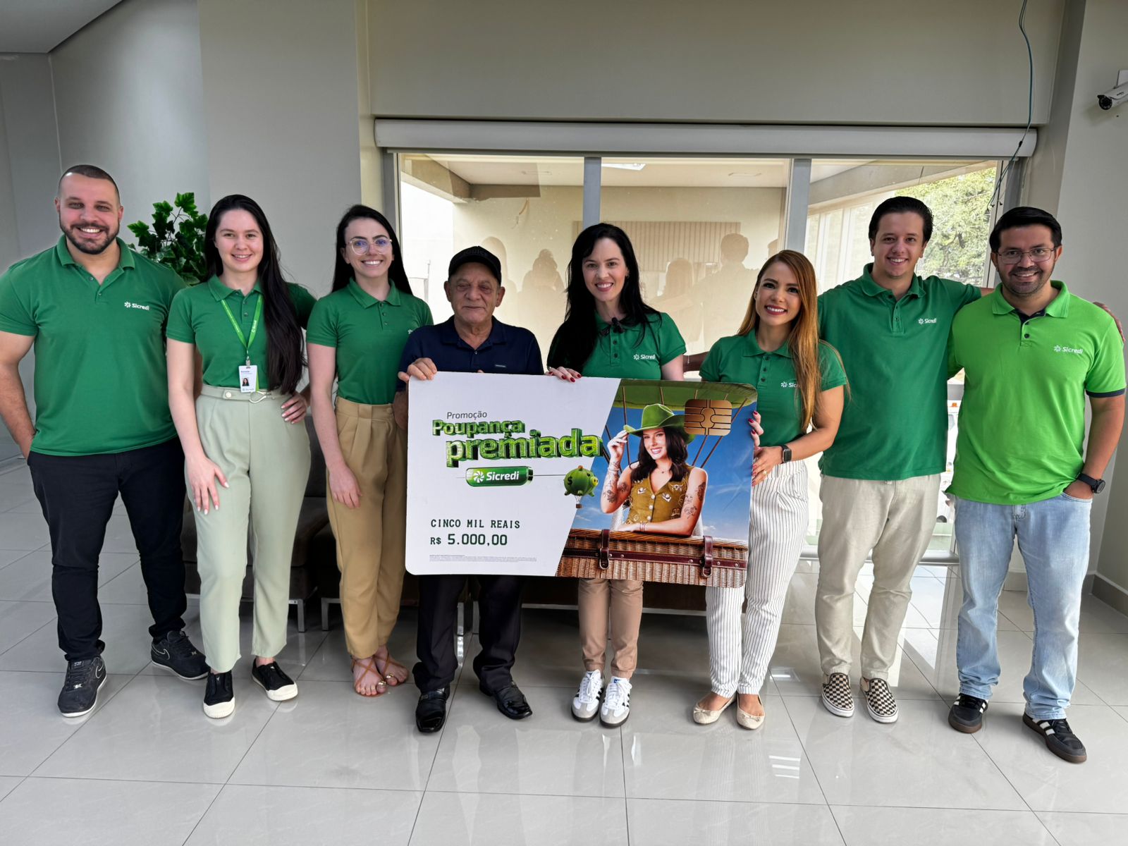 Morador de Foz é contemplado na campanha Poupança Premiada do Sicredi