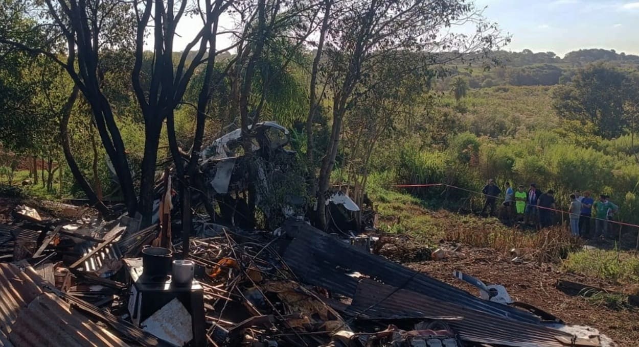 Dinheiro desaparece após queda de avião de valores no Paraguai