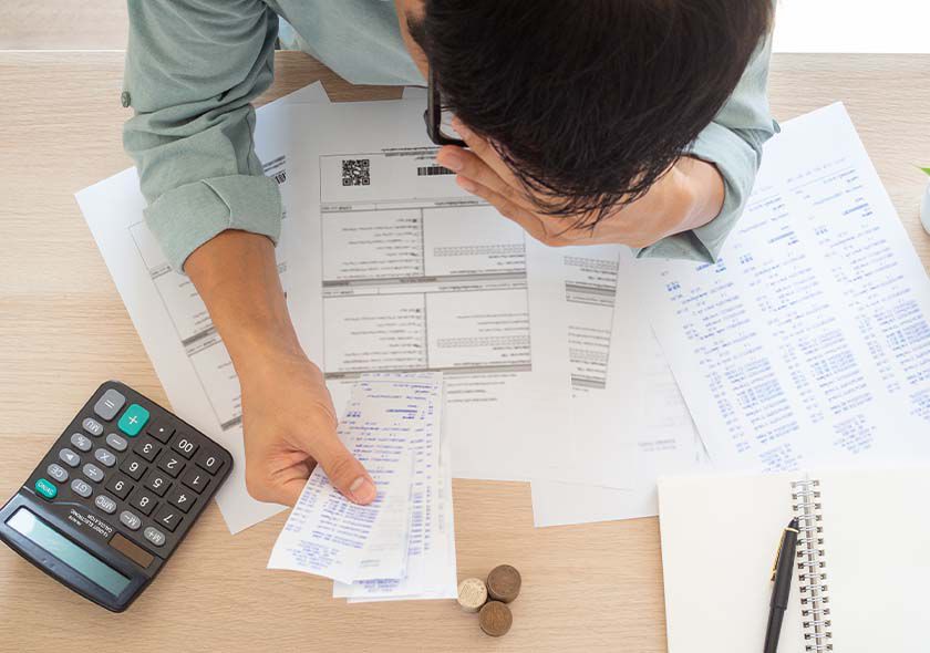 Inadimplência em Foz do Iguaçu atinge 114 mil moradores e soma R$ 827 milhões em dívidas