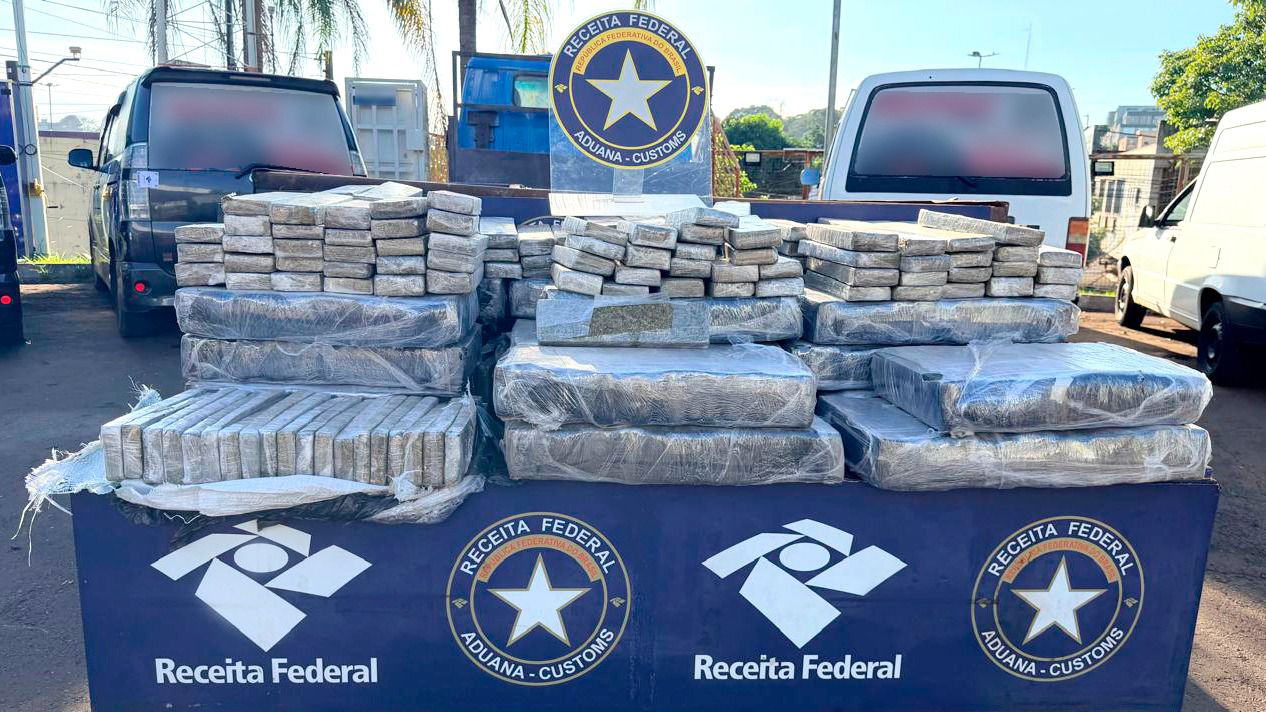 Receita Federal apreende cerca de 500 kg de substância análoga à maconha na Ponte da Amizade