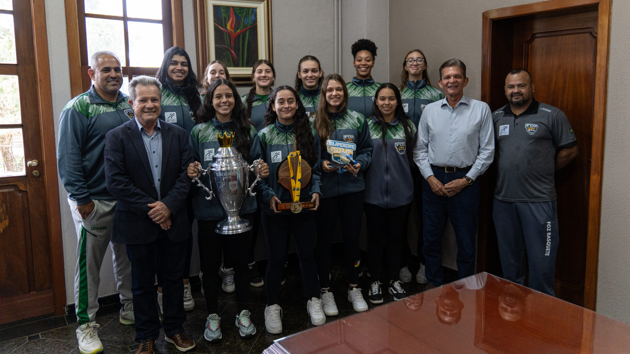 Basquete feminino de Foz conquista três títulos e vai disputar Mundial na Sérvia
