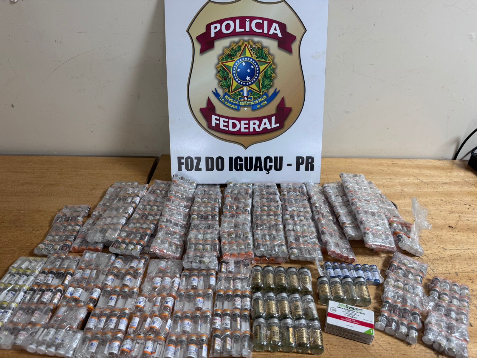 Passageiro é preso com medicamentos contrabandeados no Aeroporto de Foz