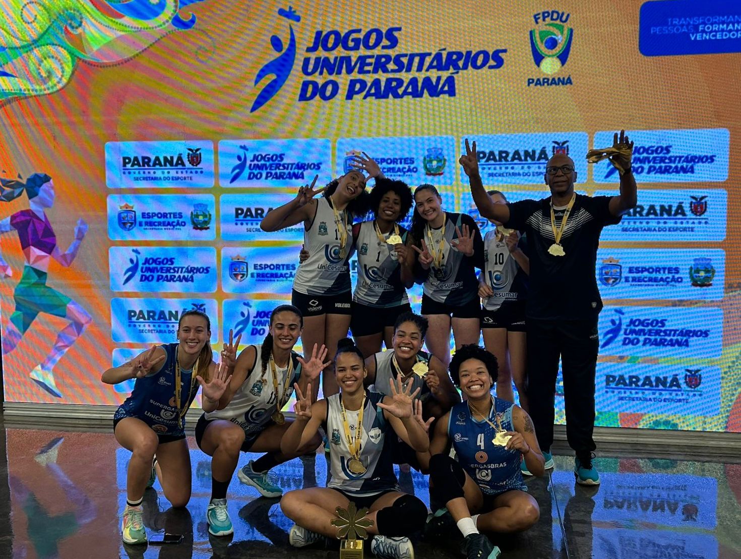 Vôlei feminino de Foz conquista heptacampeonato nos Jogos Universitários do Paraná