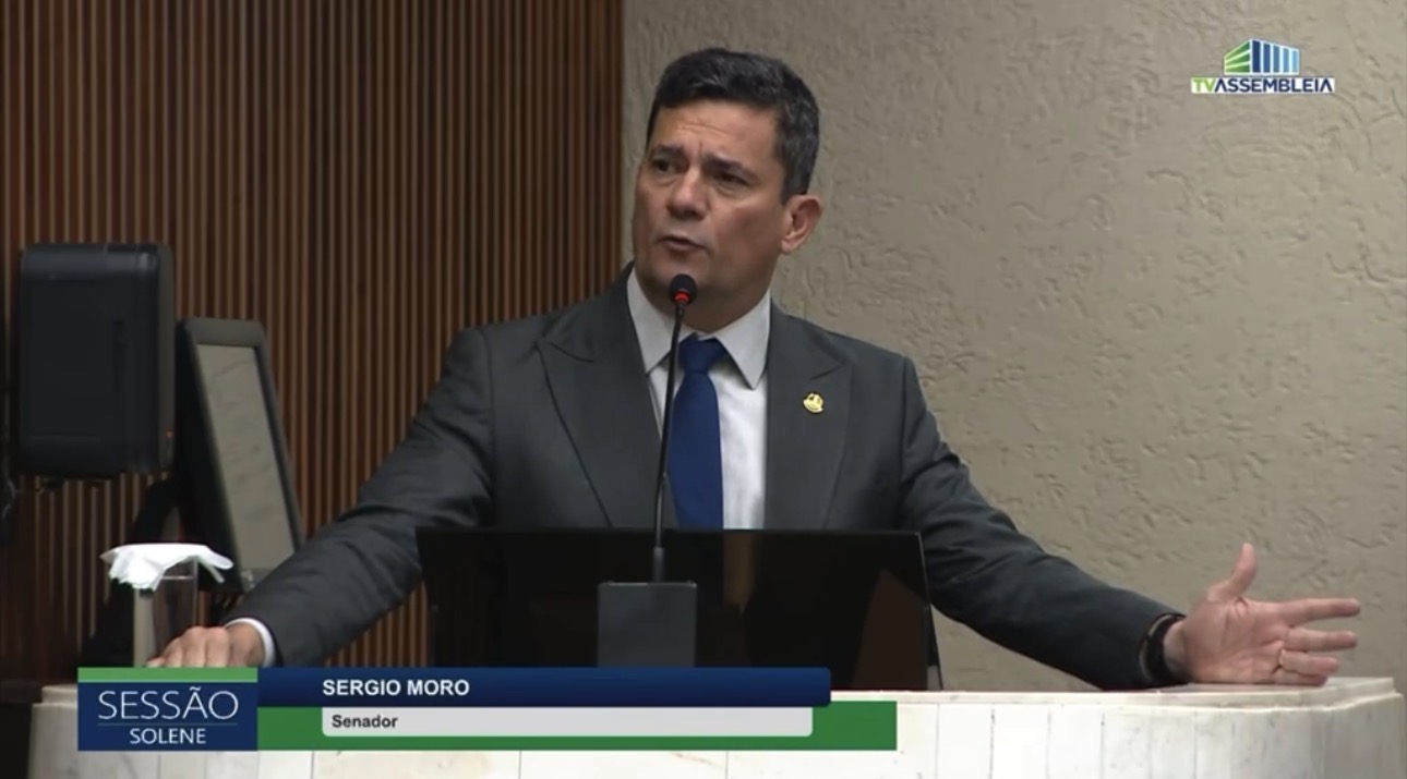 Moro elogia atuação de Flávio Bolsonaro e defende classificação do PCC e Comando Vermelho como organizações terroristas
