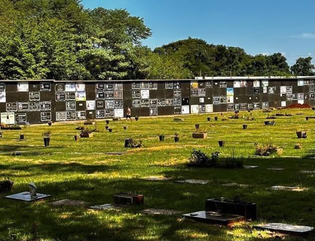 Crise nos cemitérios de Foz do Iguaçu se arrasta há mais de 10 anos e cidade chega ao limite de vagas