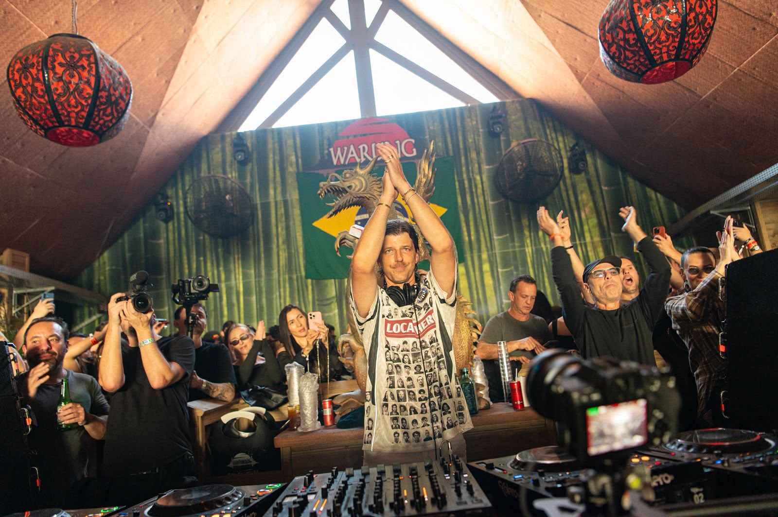Warung Beach Club encerra atividades após 24 anos e deixa legado na música eletrônica; iguaçuenses estão entre os frequentadores que marcaram a história da casa