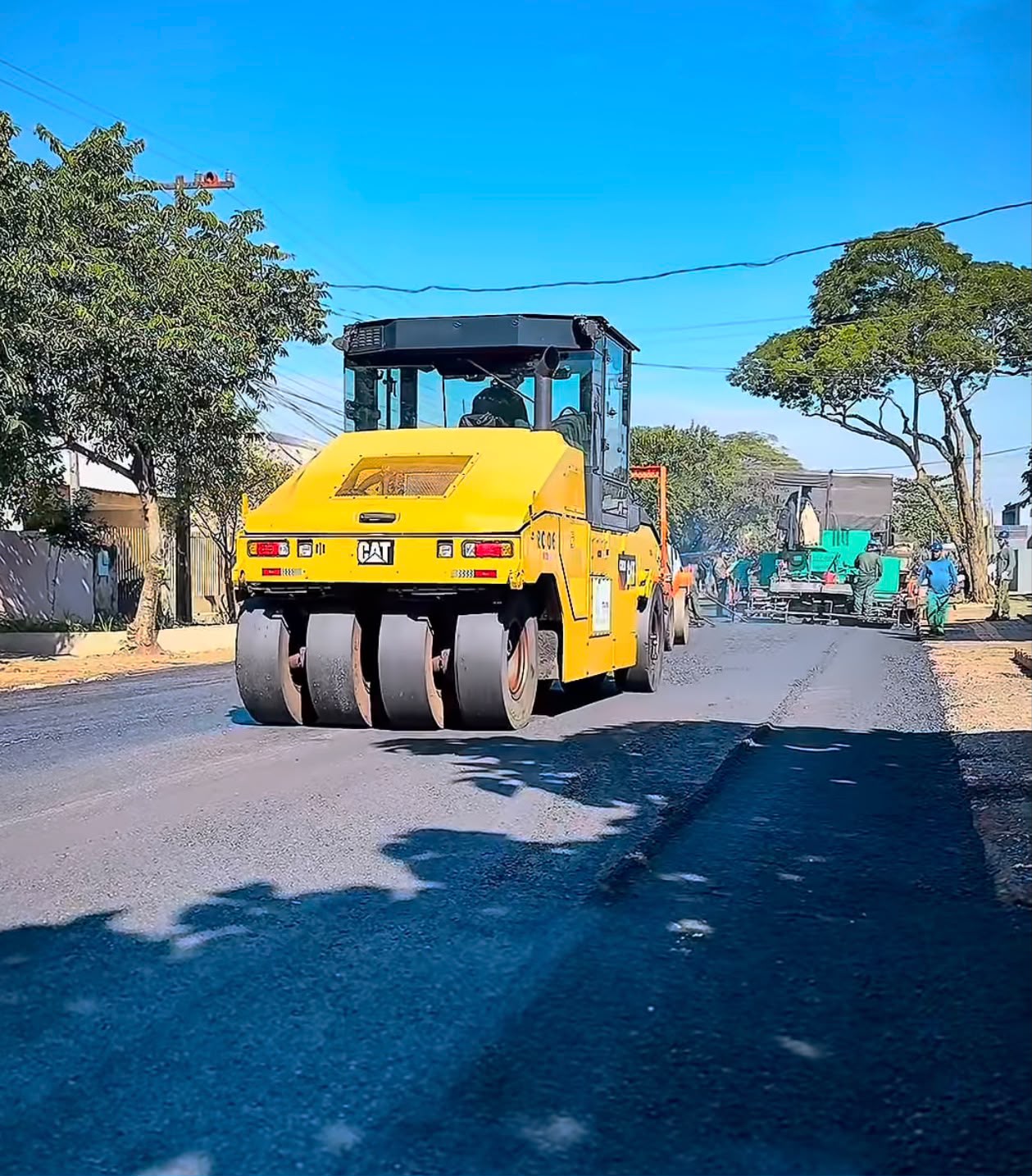 Rua José Castagnaro chega à fase final de recapeamento no bairro Panorama