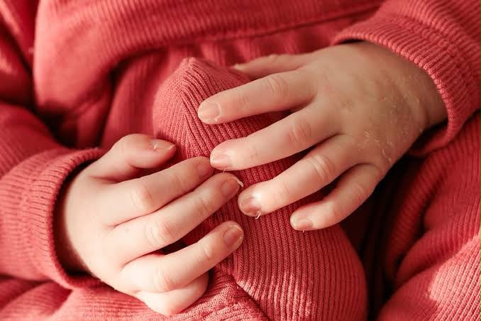 Recém-nascidos violentados dentro de casa: quando o afeto se transforma em brutalidade