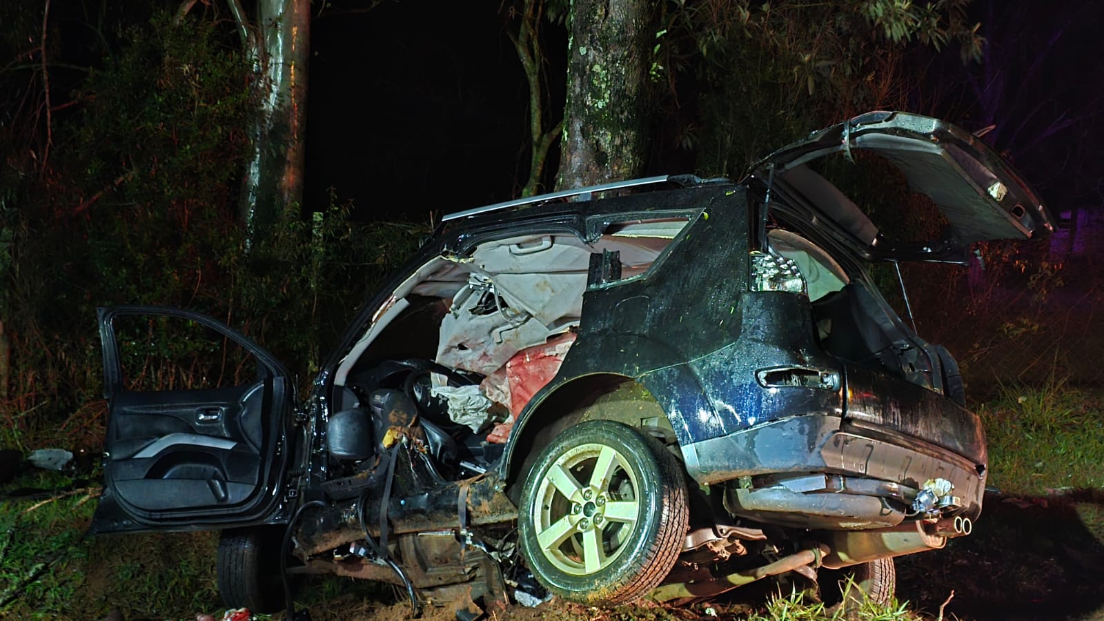 Duas jovens morrem e seis pessoas ficam feridas em grave acidente na Avenida Felipe Wandscheer, em Foz do Iguaçu