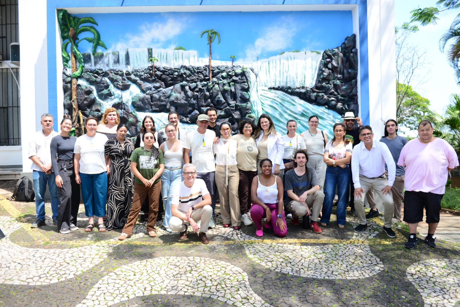 Restauração do Mural das Cataratas